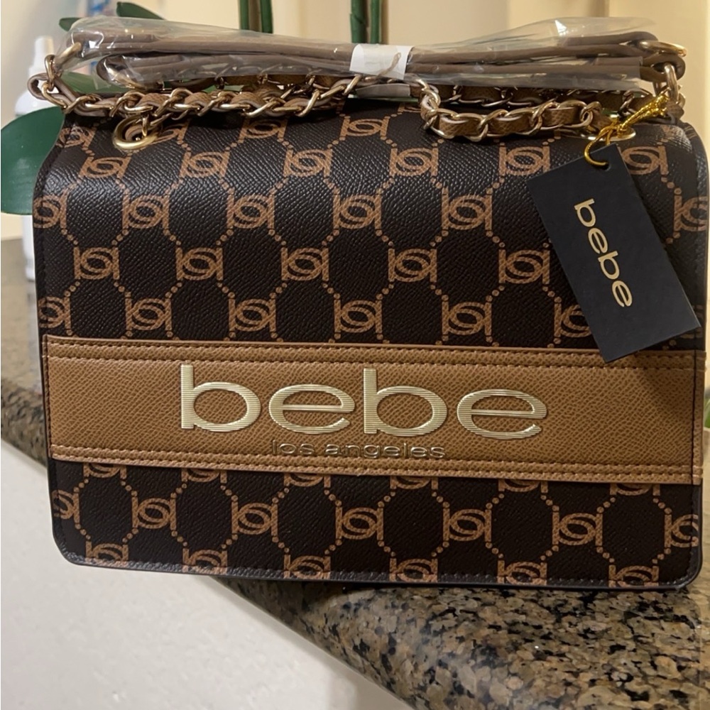 SERENA MONOGRAM SHOULDER BAG
CHOCOLATE